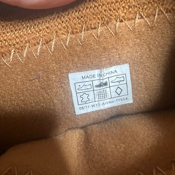 CROCS 11554 Woman 10 Fold Over Ankle Boot Suede Leather Tan Winter Buckle Boho - Picture 11 of 16